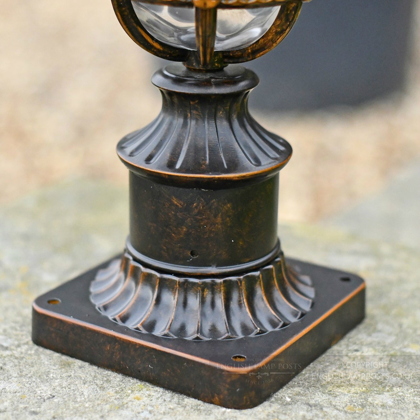 Slim Line Traditional Pillar Post Light