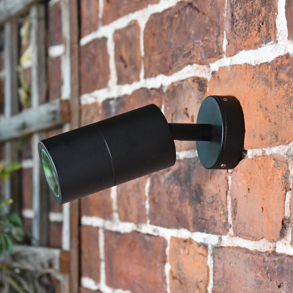 Side profile of the cylinder wall light