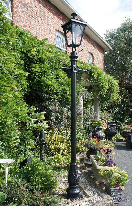 Black 2.7m Tall Deluxe Dorchester Garden Lamp Post 