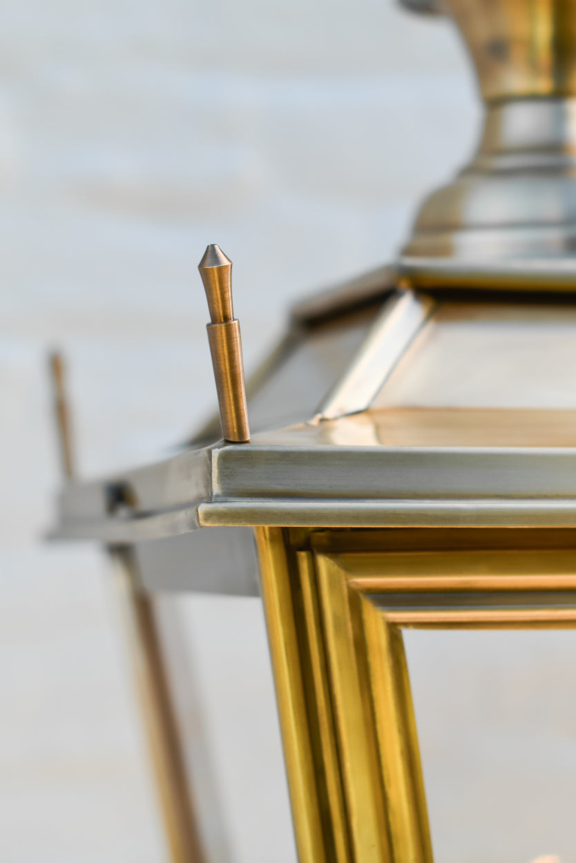 Close up of the brass finial