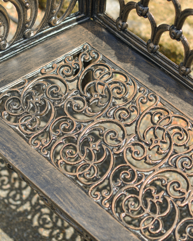 Magnified view of the scrolled seating plate