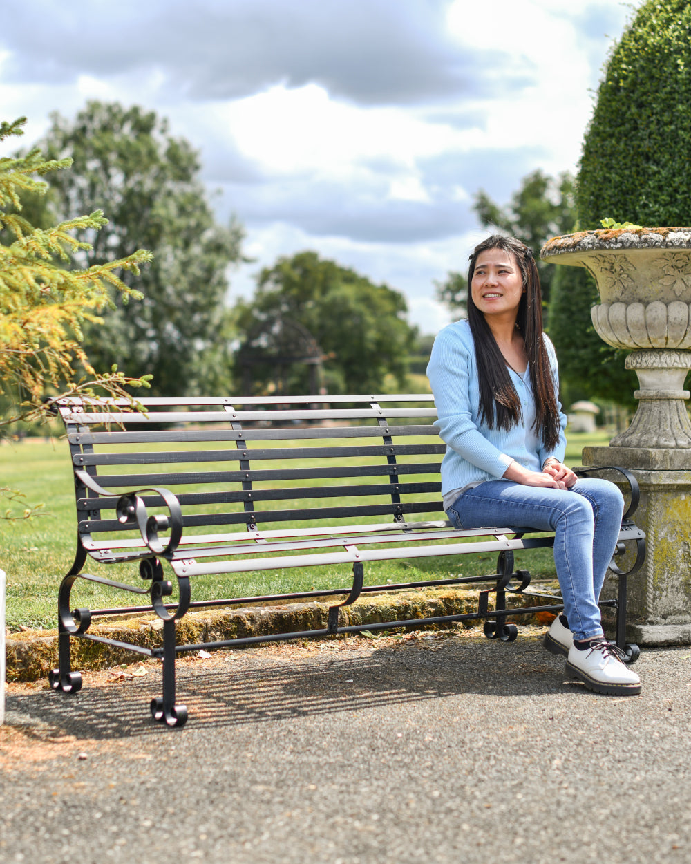 Outdoor bench in black