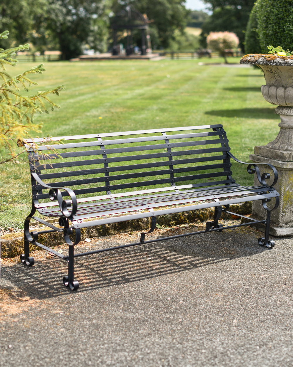 Black garden bench
