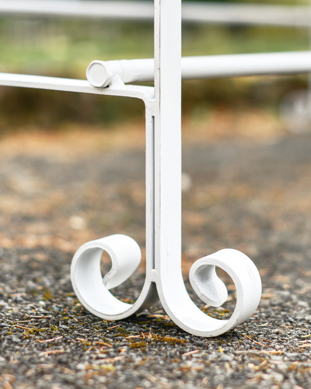 Scrolled bench feet