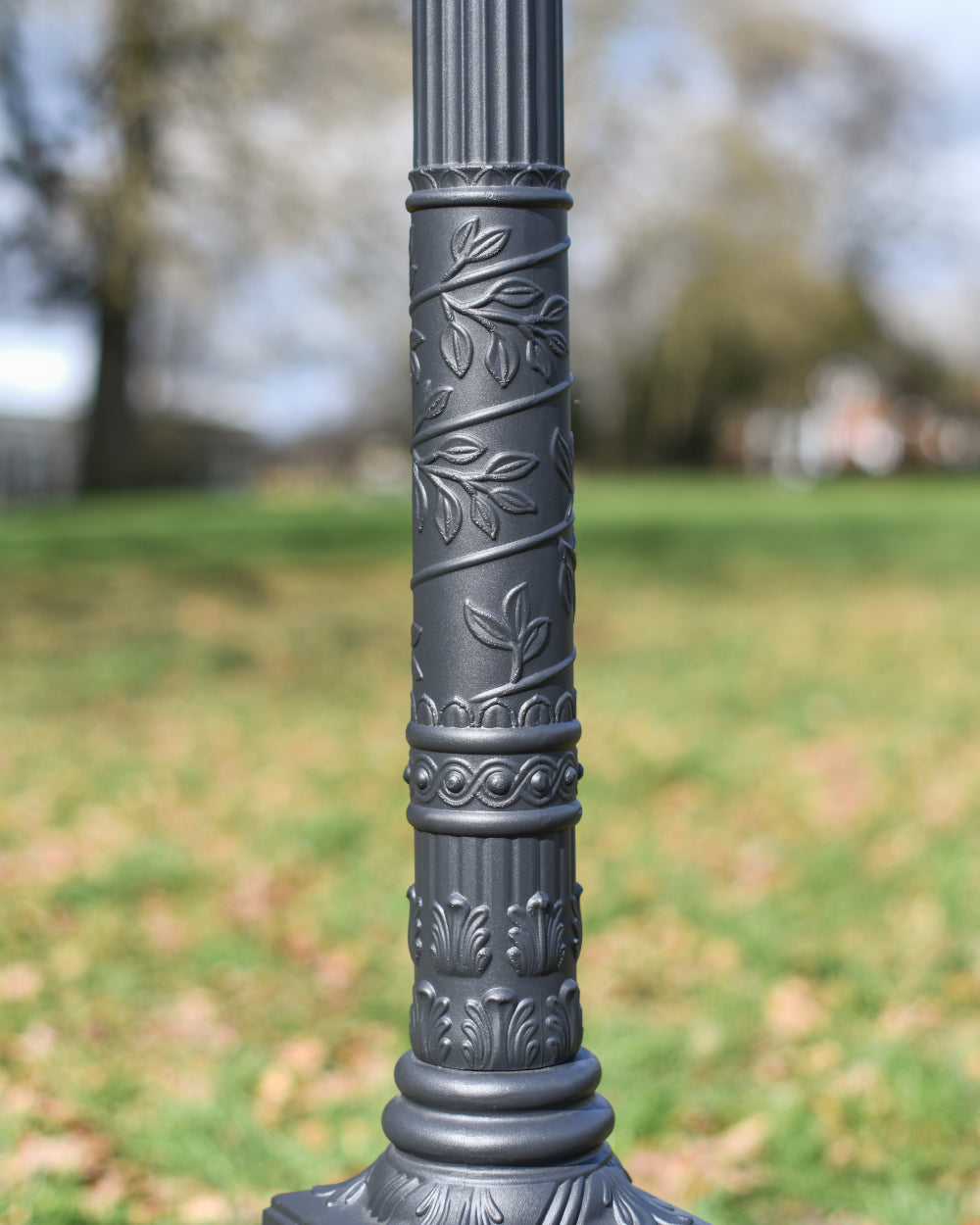 Coiled leaf post design 