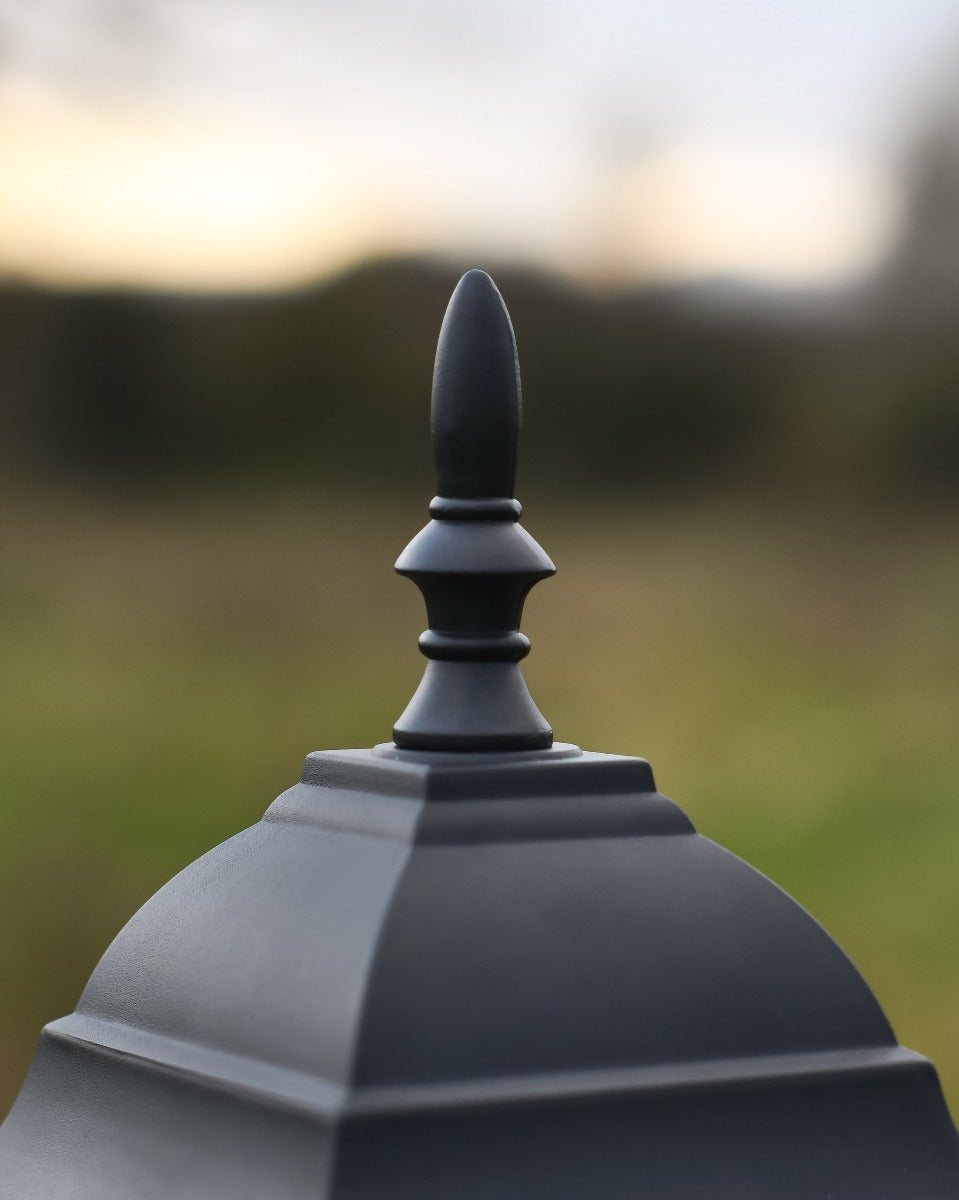 paddington pillar light detail 4