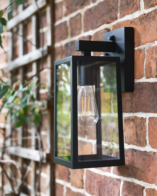 Box-shaped wall light 