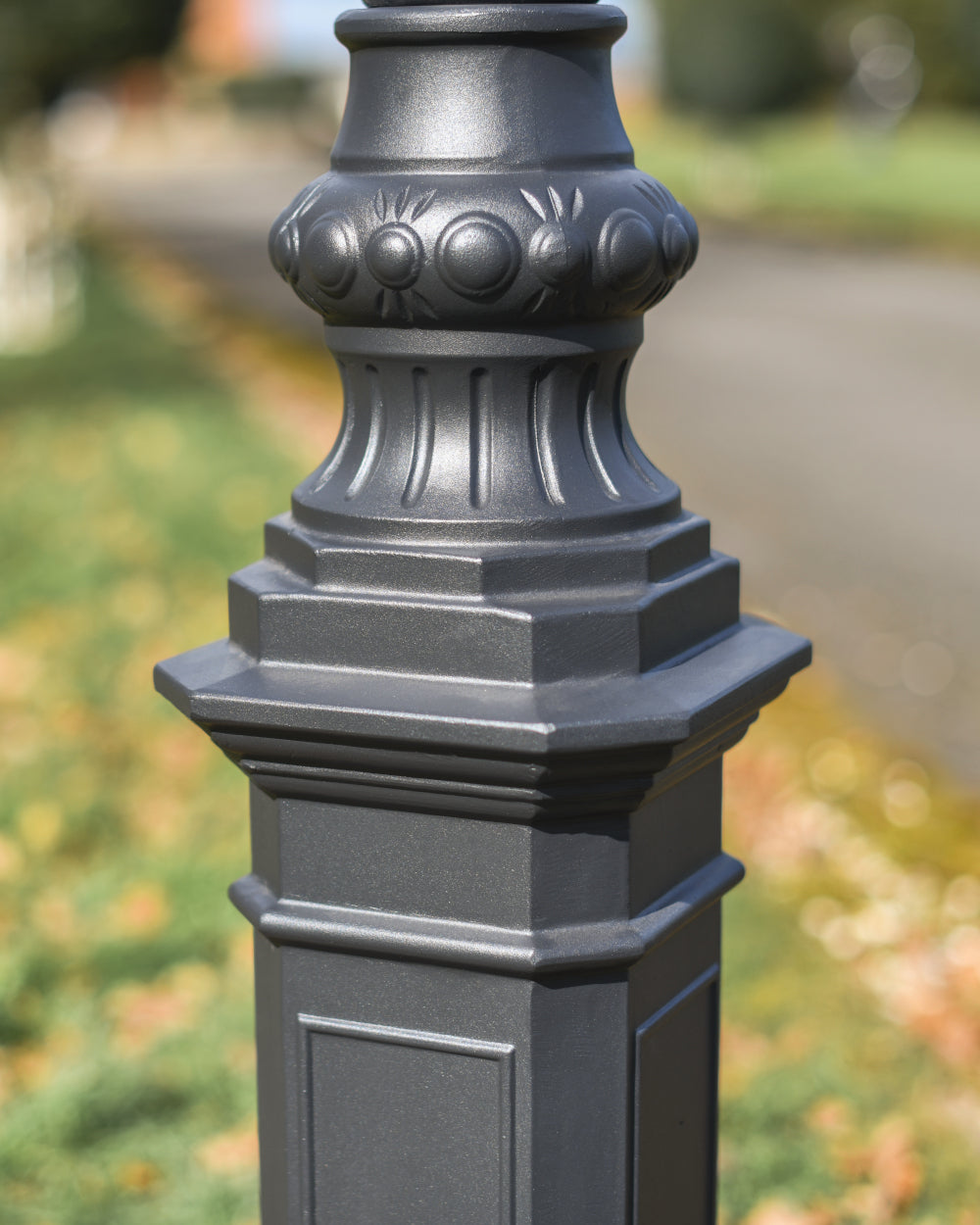 Ornate lamp post bracket