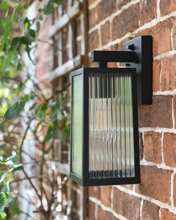 'Boîte' Ribbed Glass Black Wall Light