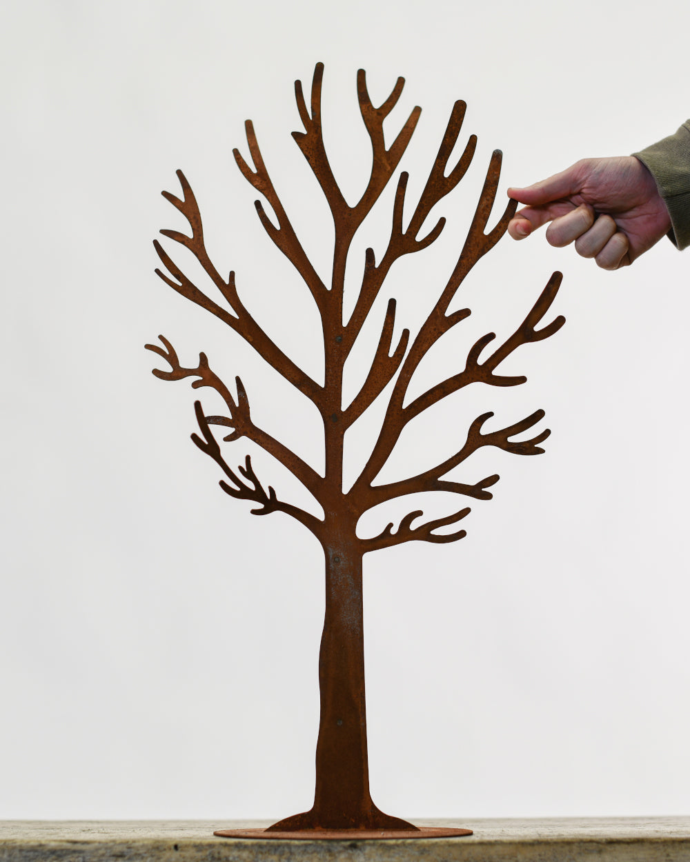 Cast-iron silhouette