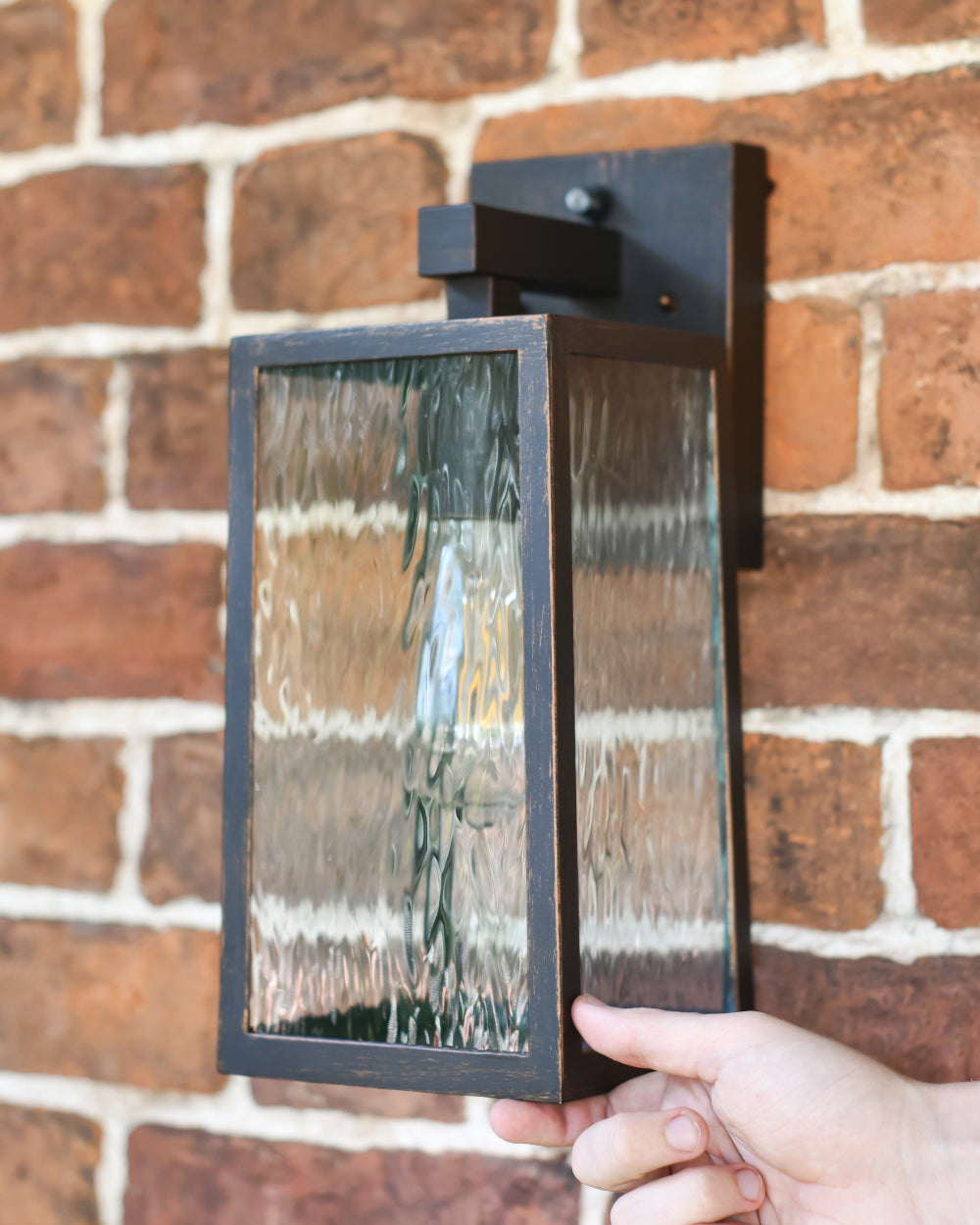 Box-shaped wall light  