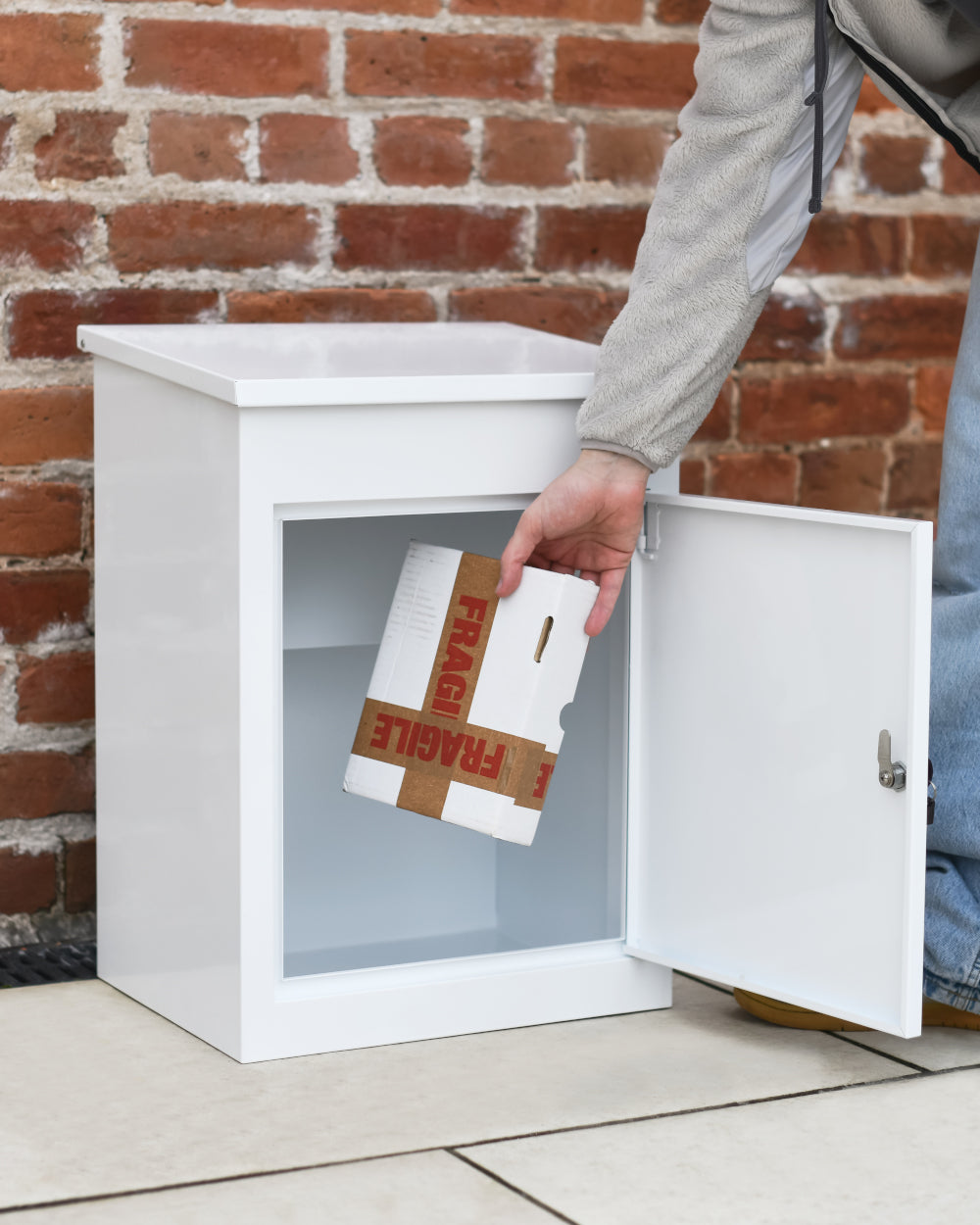 Hinged door parcel box 