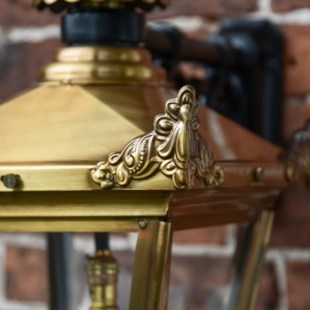 Ornate light edges 
