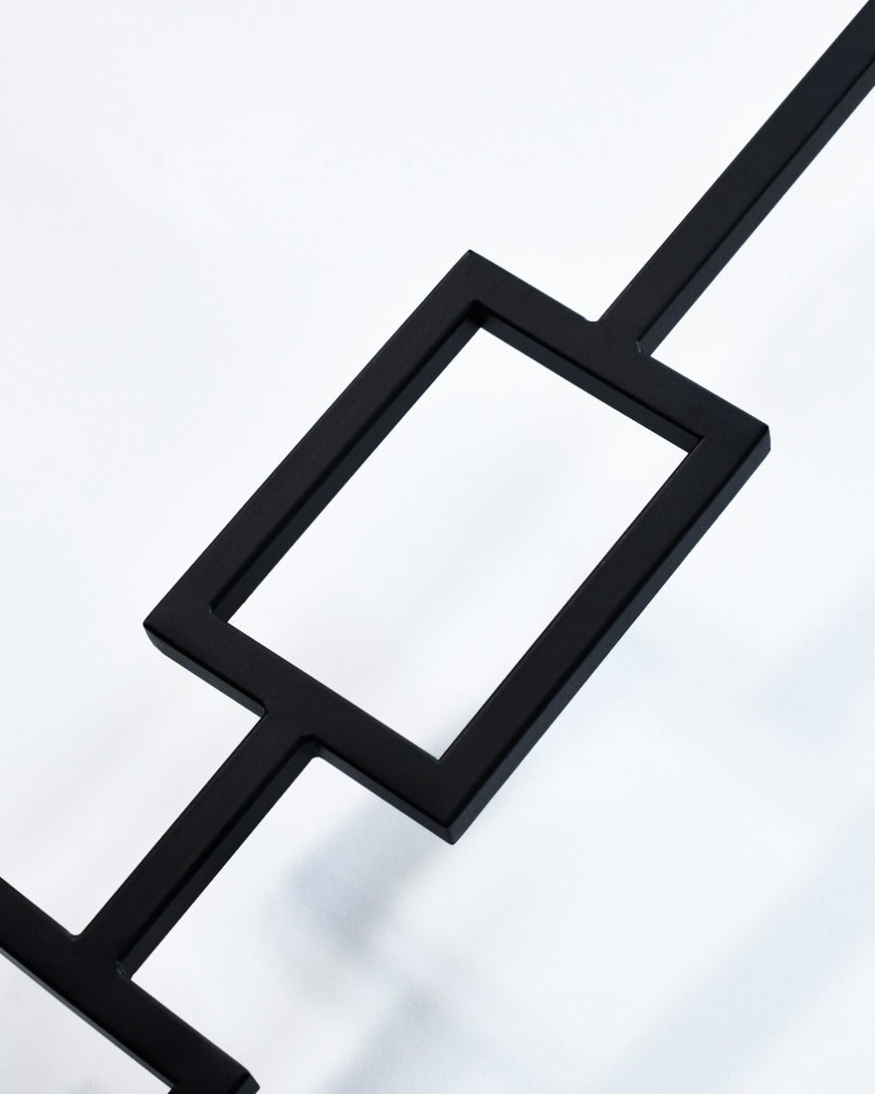 castellum_matte_black_straight_steel_stair_spindle2
