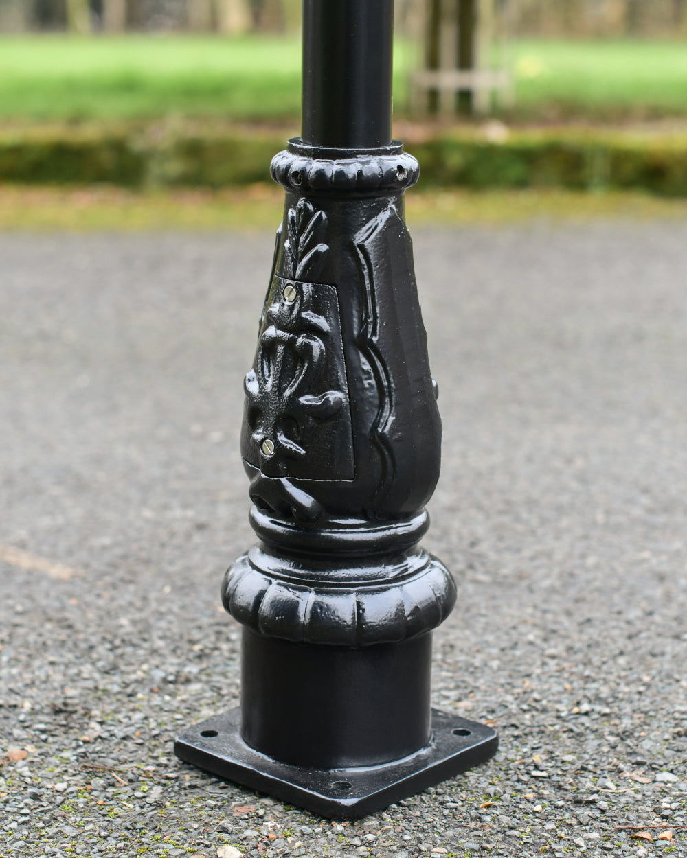 Cast iron lamp post base 