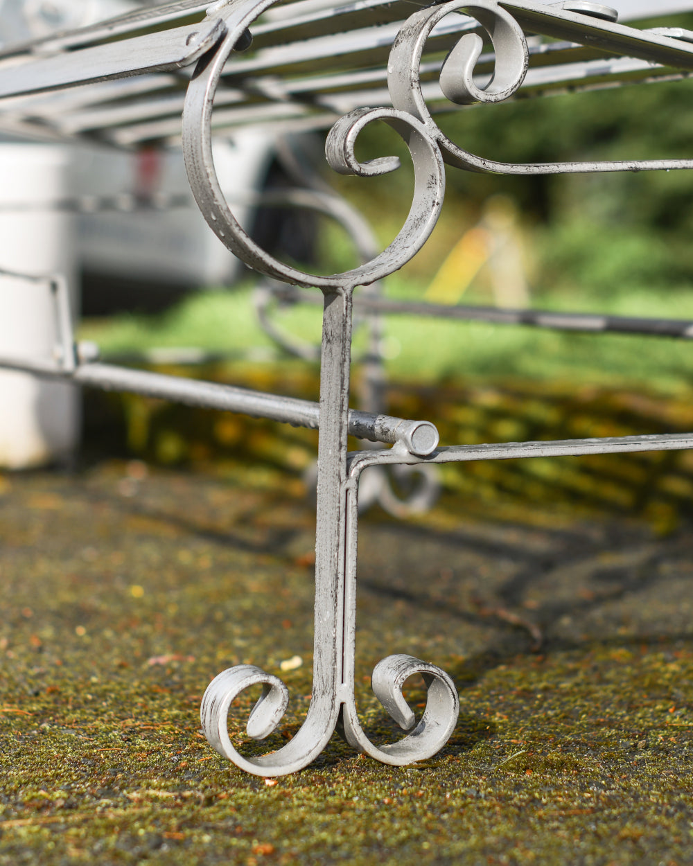 Coiled garden bench legs 