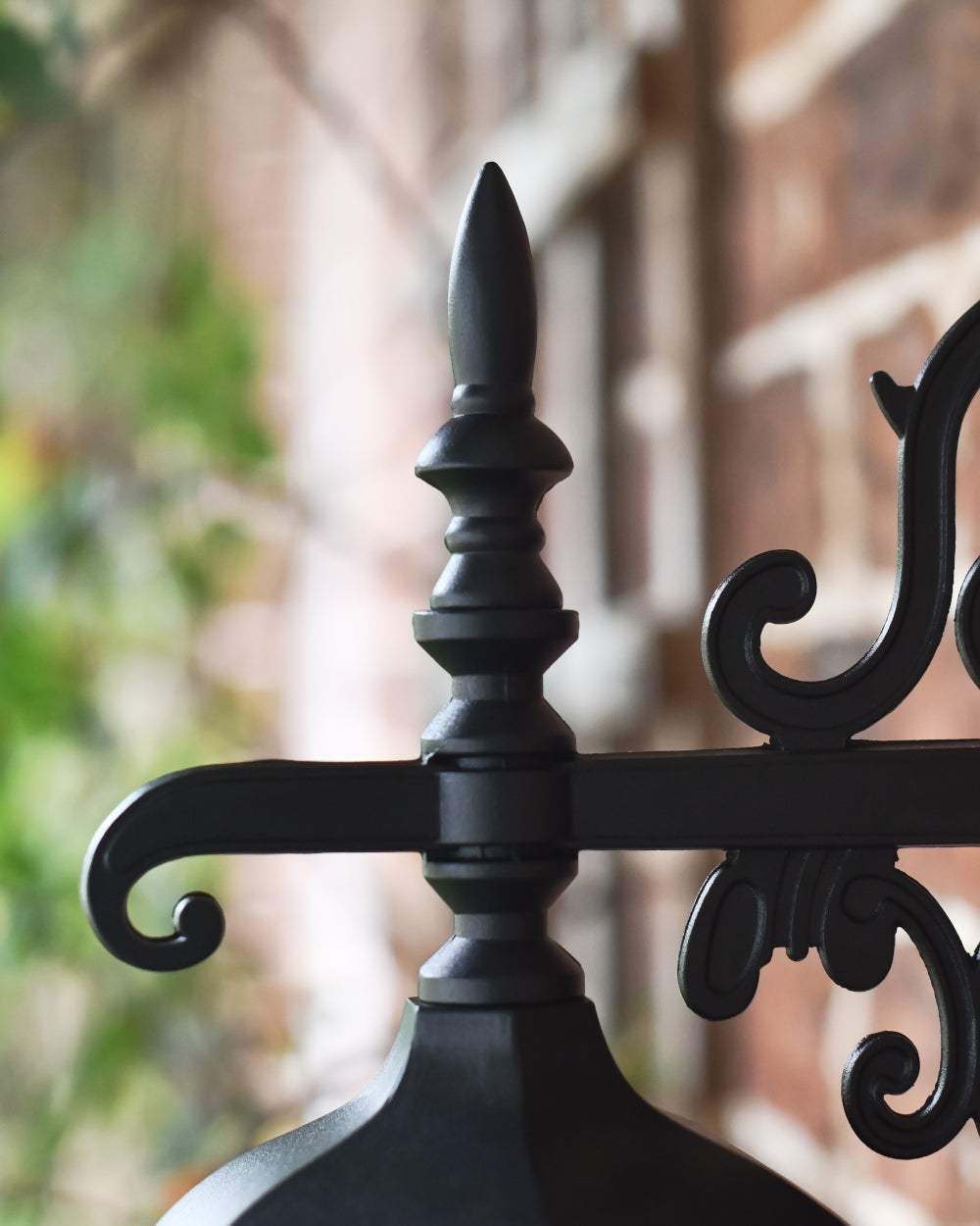 Decorated top-fix wall mount 