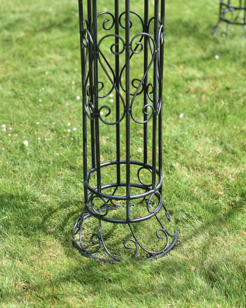 Black gazebo columns 