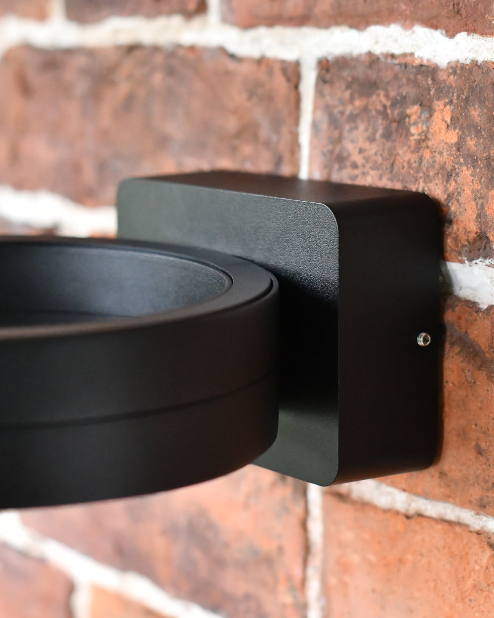 Jet black bracket 
