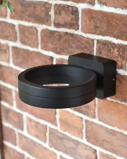 Jet black garden light