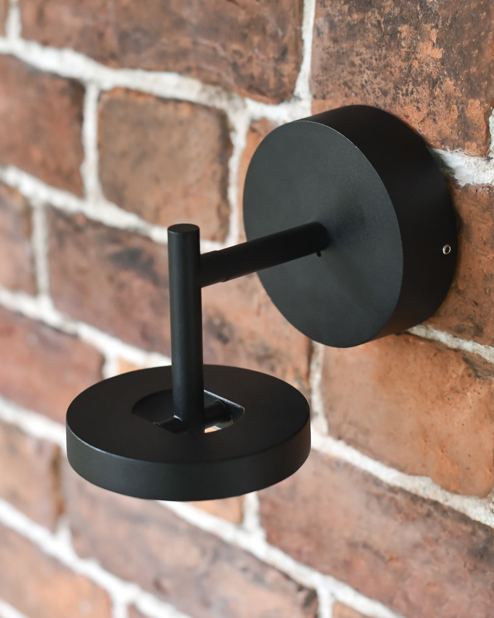 Top of the disc wall light