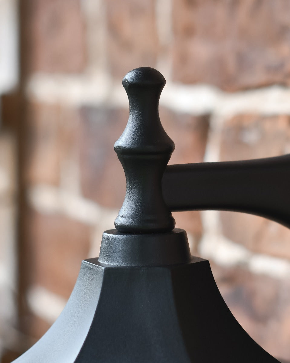 clarendon wall light detail 3