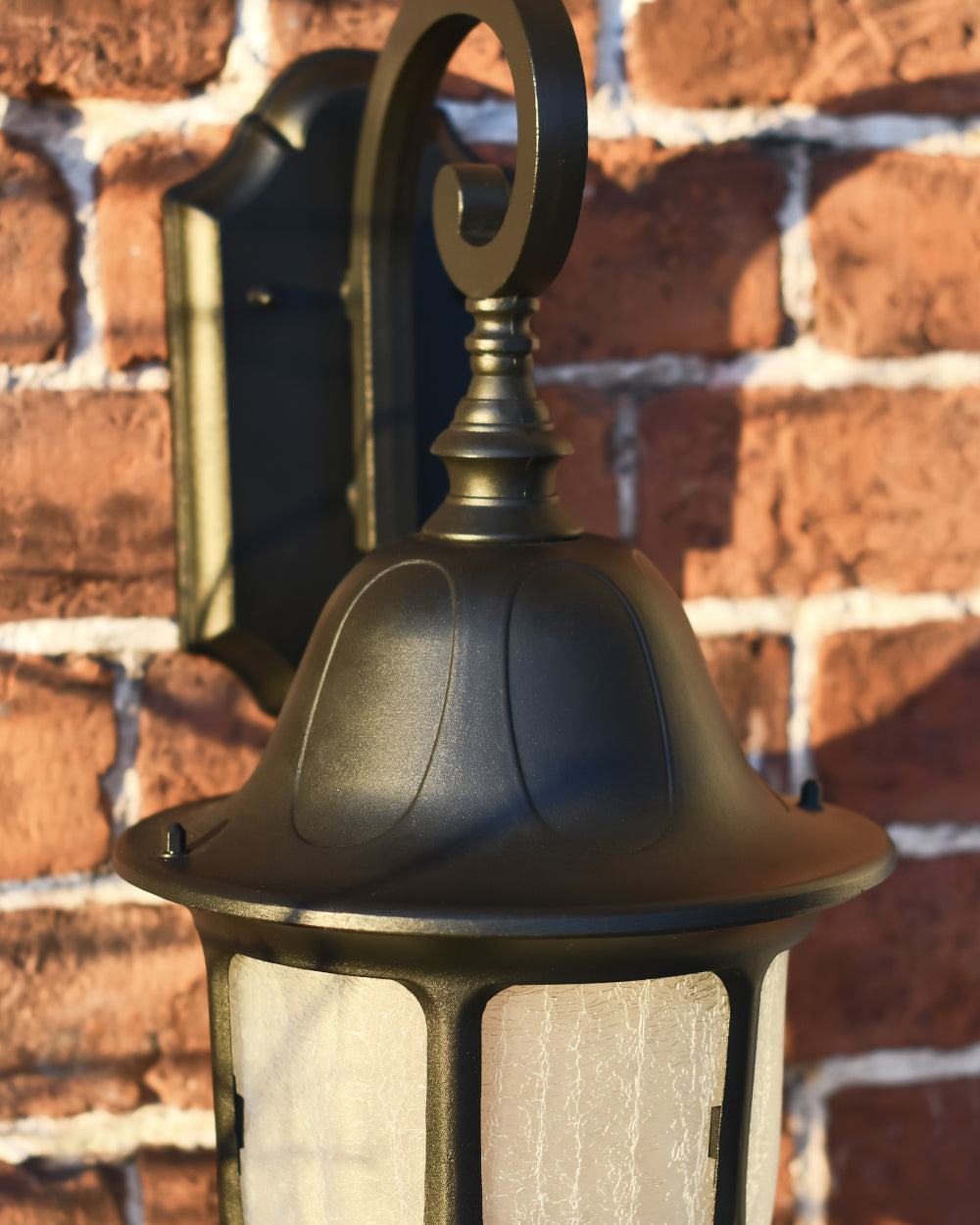 Ornate Victorian Top Fix Wall Lantern