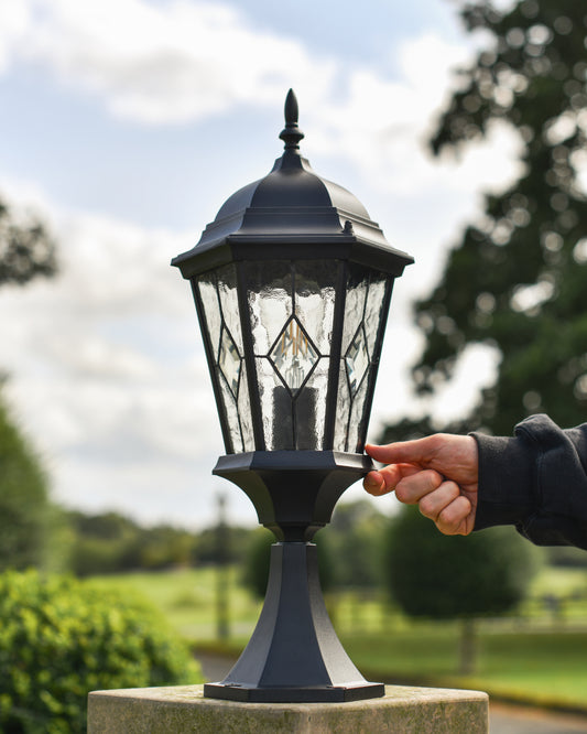 Victorian-inspired pillar light 