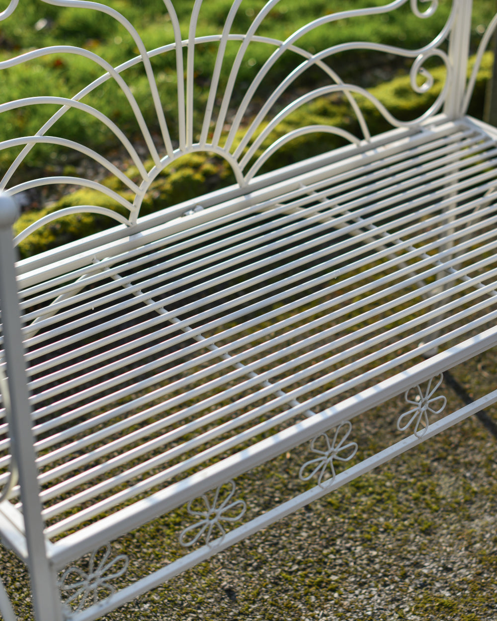 Steel cream panelling seating for garden bench 