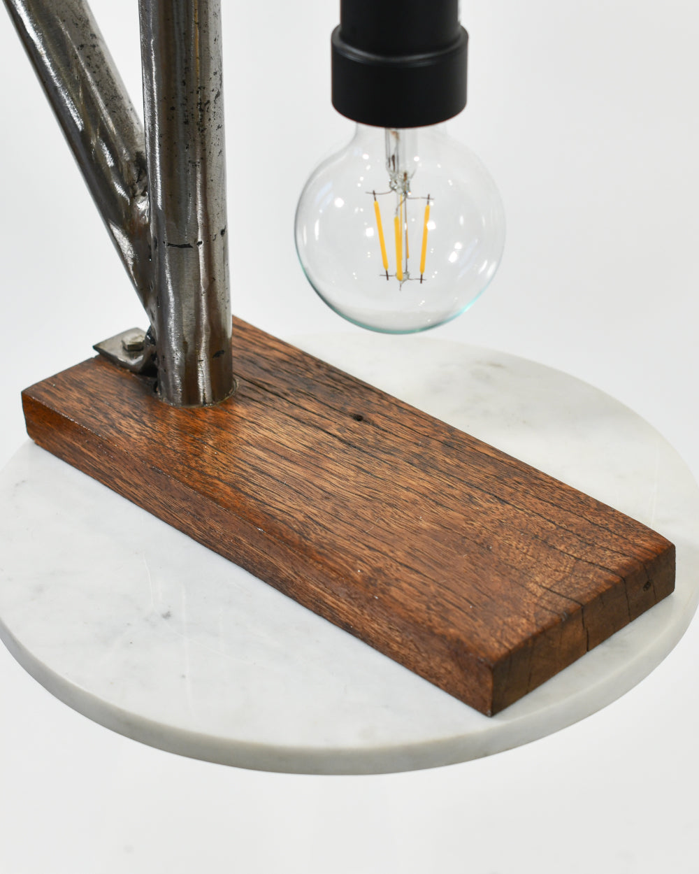 Table lamp with wooden base 
