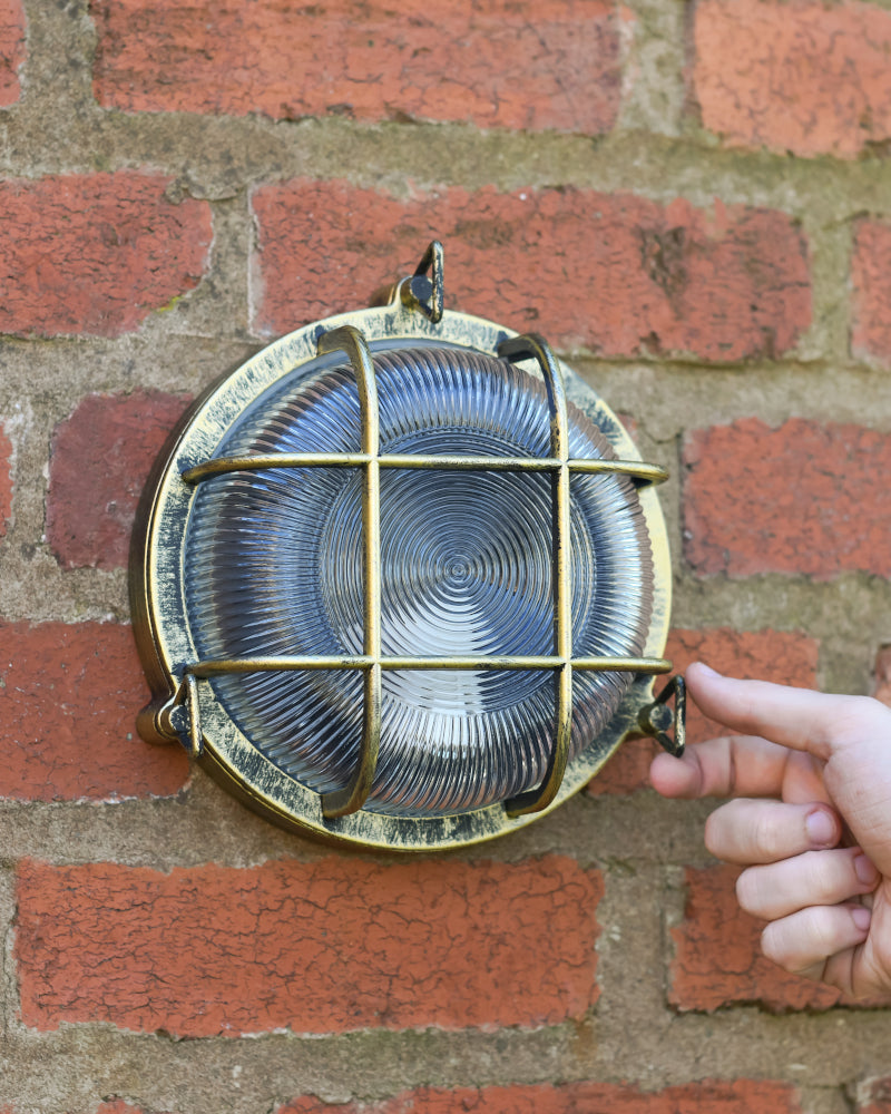 Life size scale of the 'Butley' Maritime Flush Fit Wall Lantern