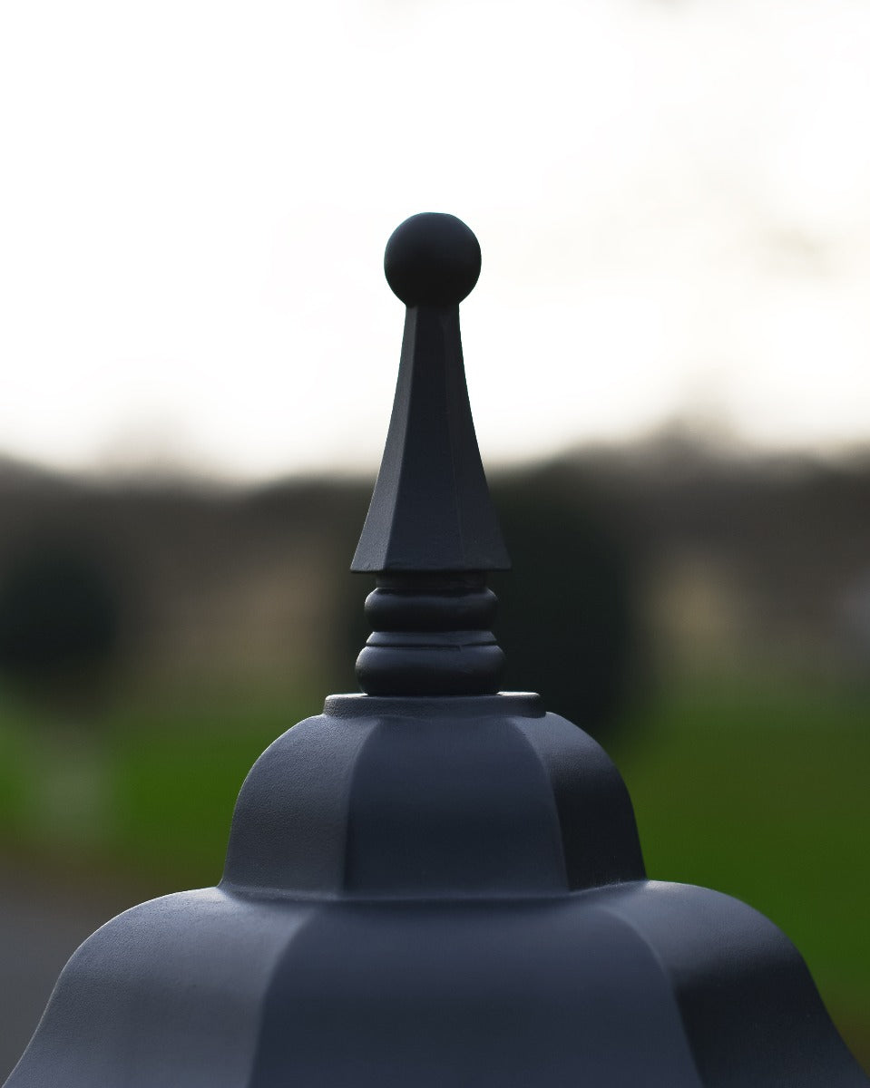 giulia pillar light detail 4