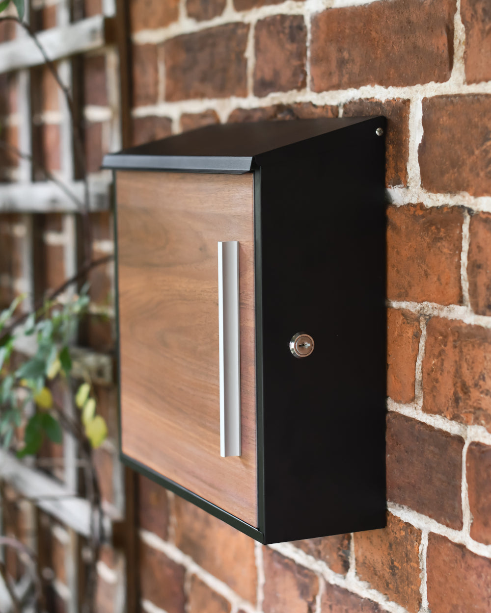 Wooden pattern letter box 