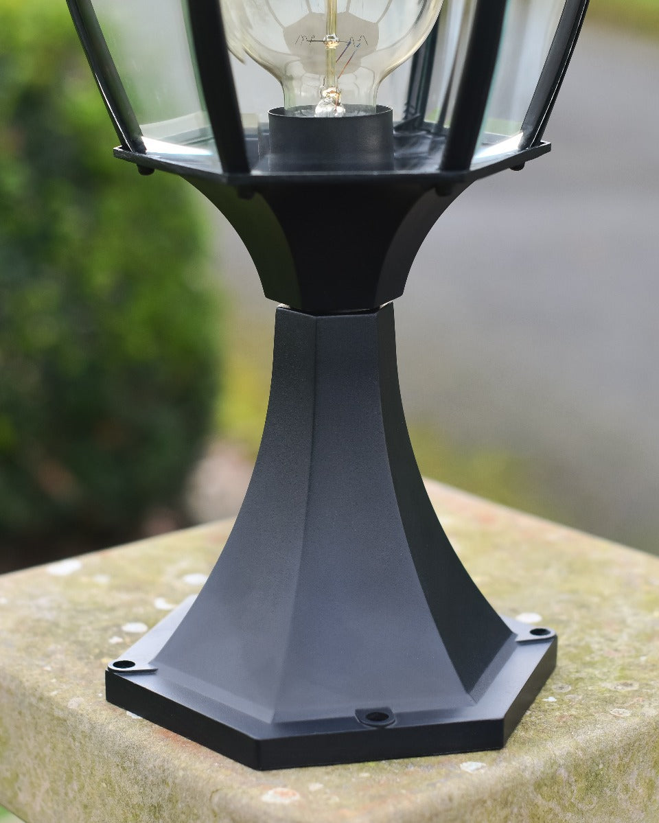 giulia pillar light detail 3
