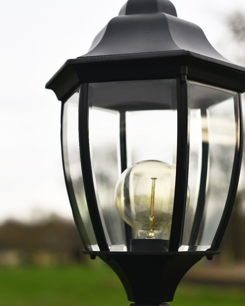 giulia pillar light detail 2