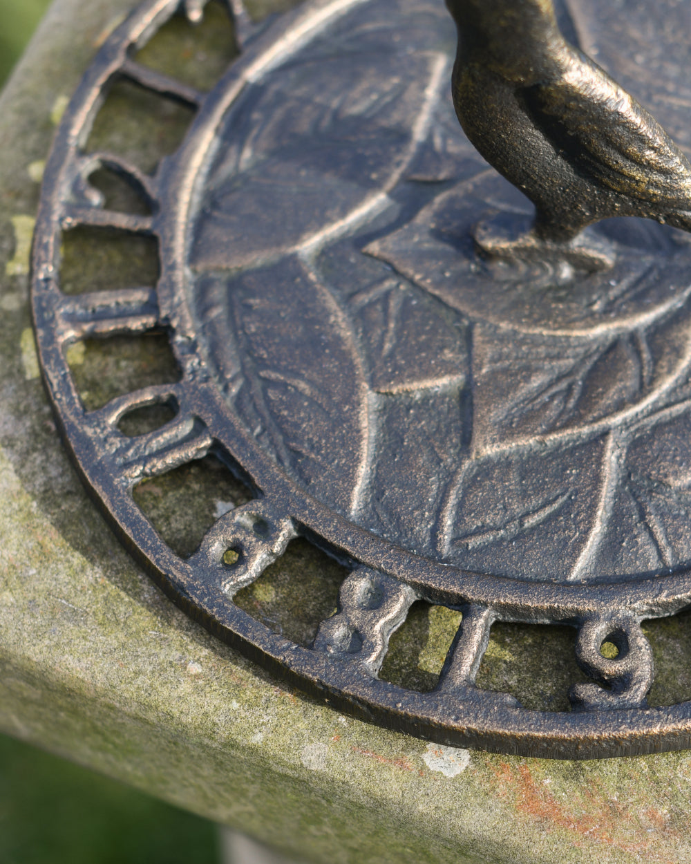 Leaf patterned sundial 