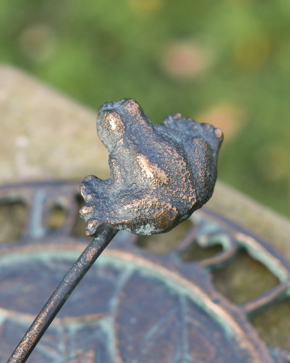 Frog inspired sundial 