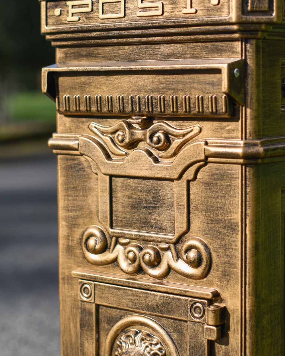 Ornate letter aperture 
