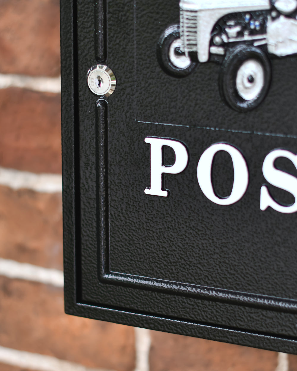 Lockable post box