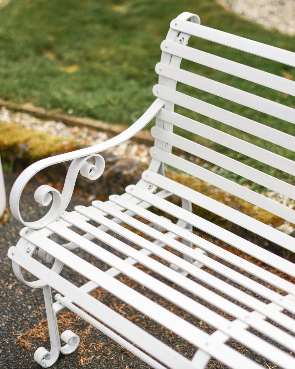 Cream park bench