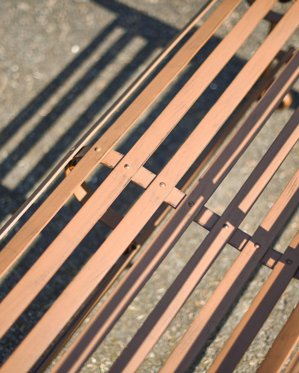 Bench pannels moulded in iron 