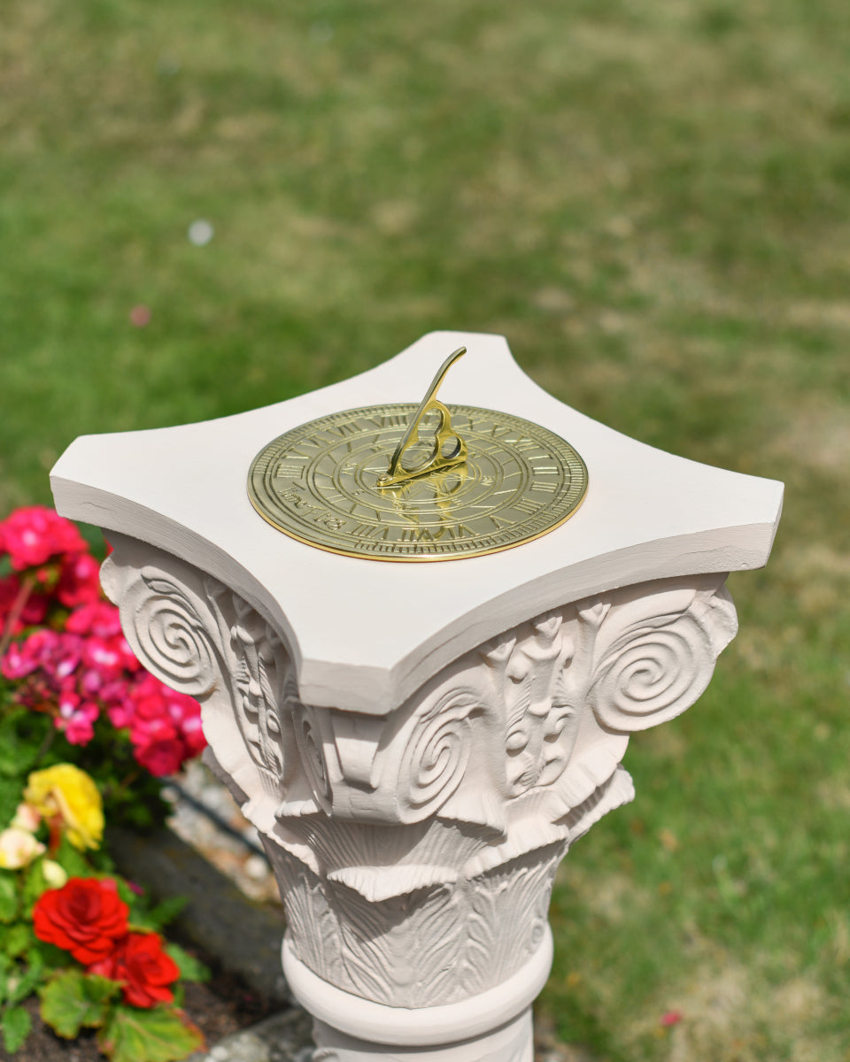 Close up of the pillar apex