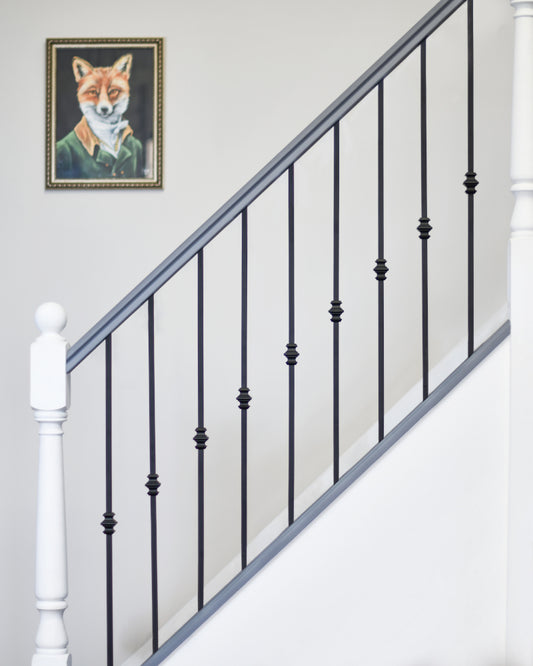 'Emendo' Matte Black Single Knuckle Metal Stair Spindle