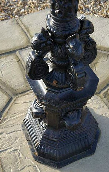 Ex-Display of 'The Emperor' Multi-Headed Lamp Post