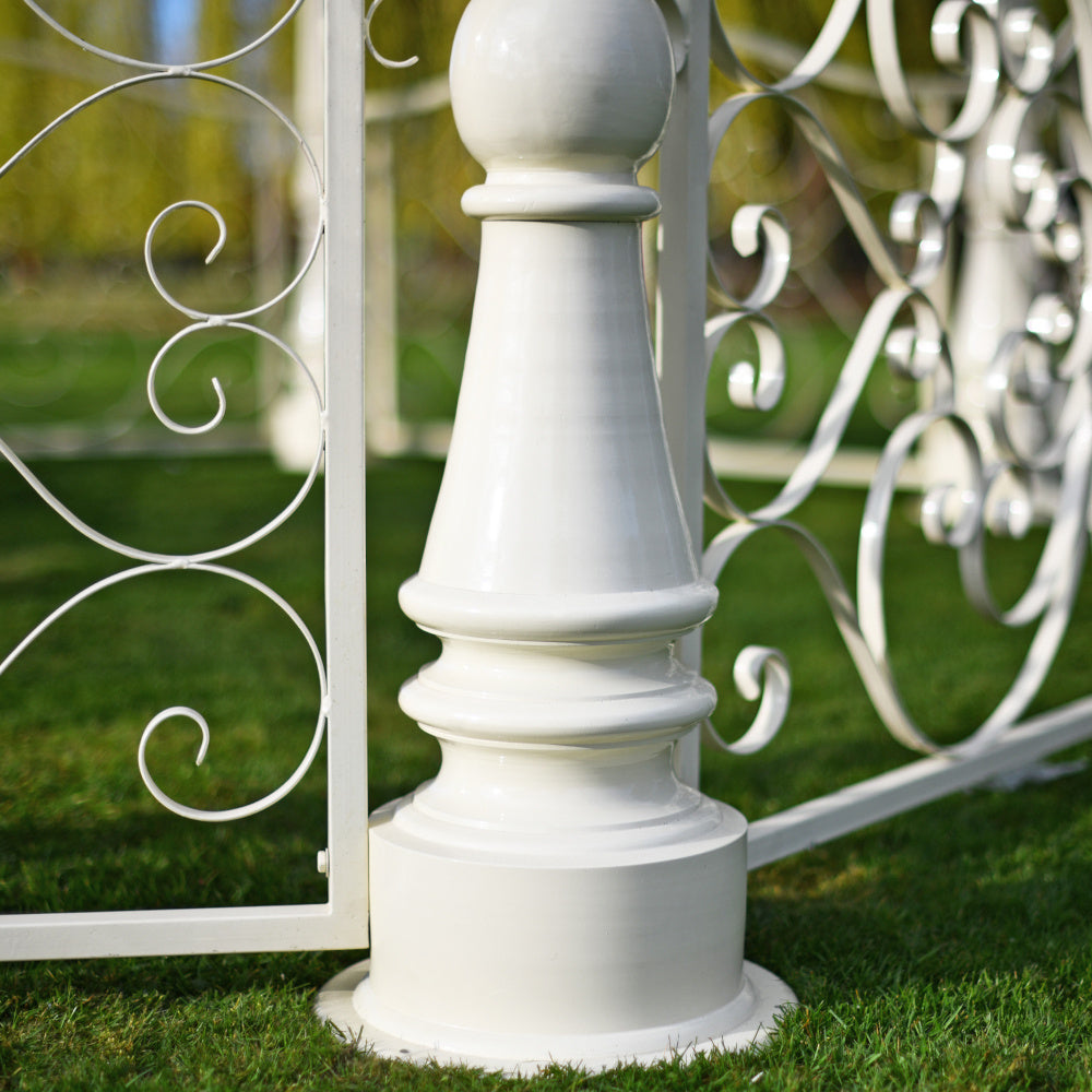 Close up of one of the cream columns 