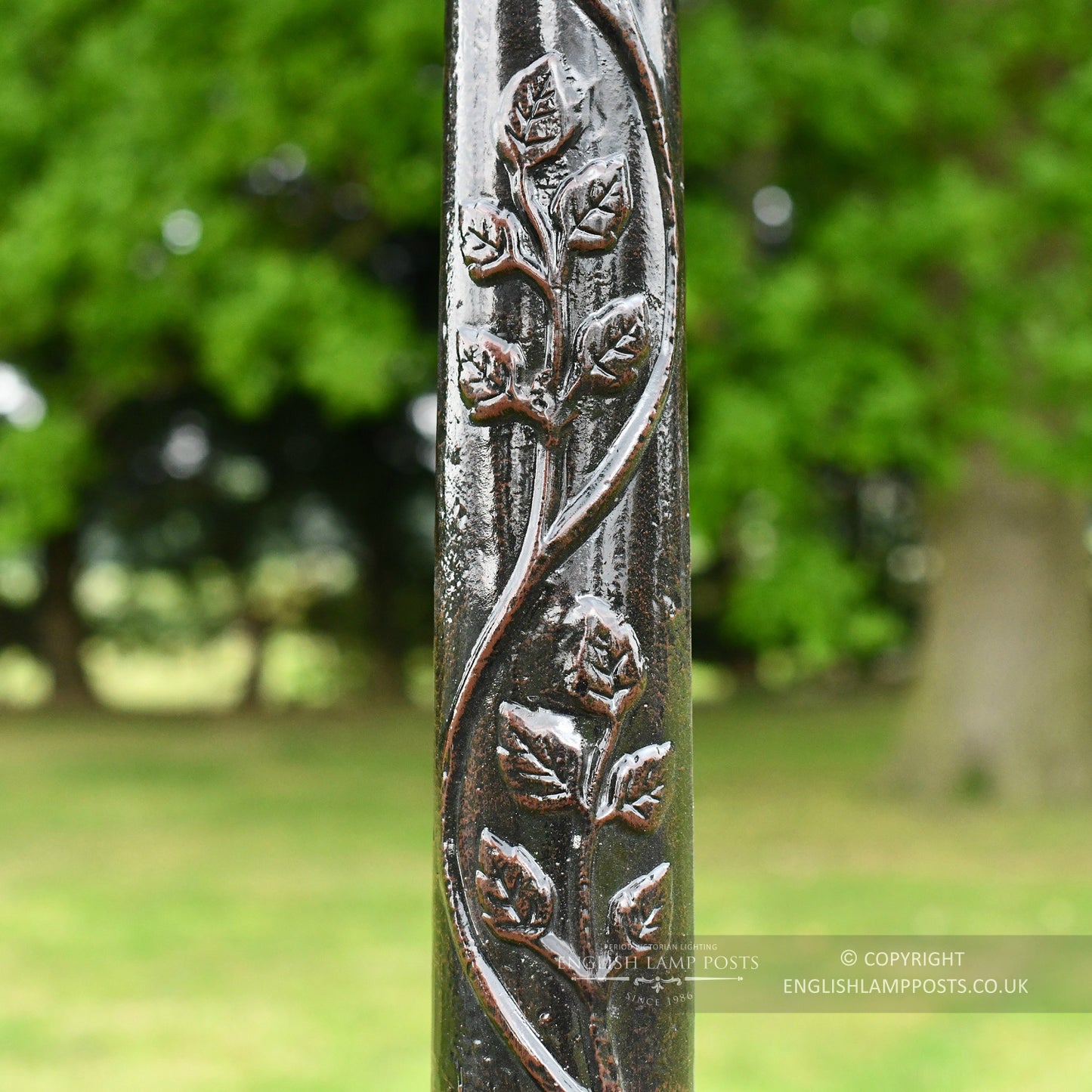 Floral Pattern On Dark Brown Lamp Post Column