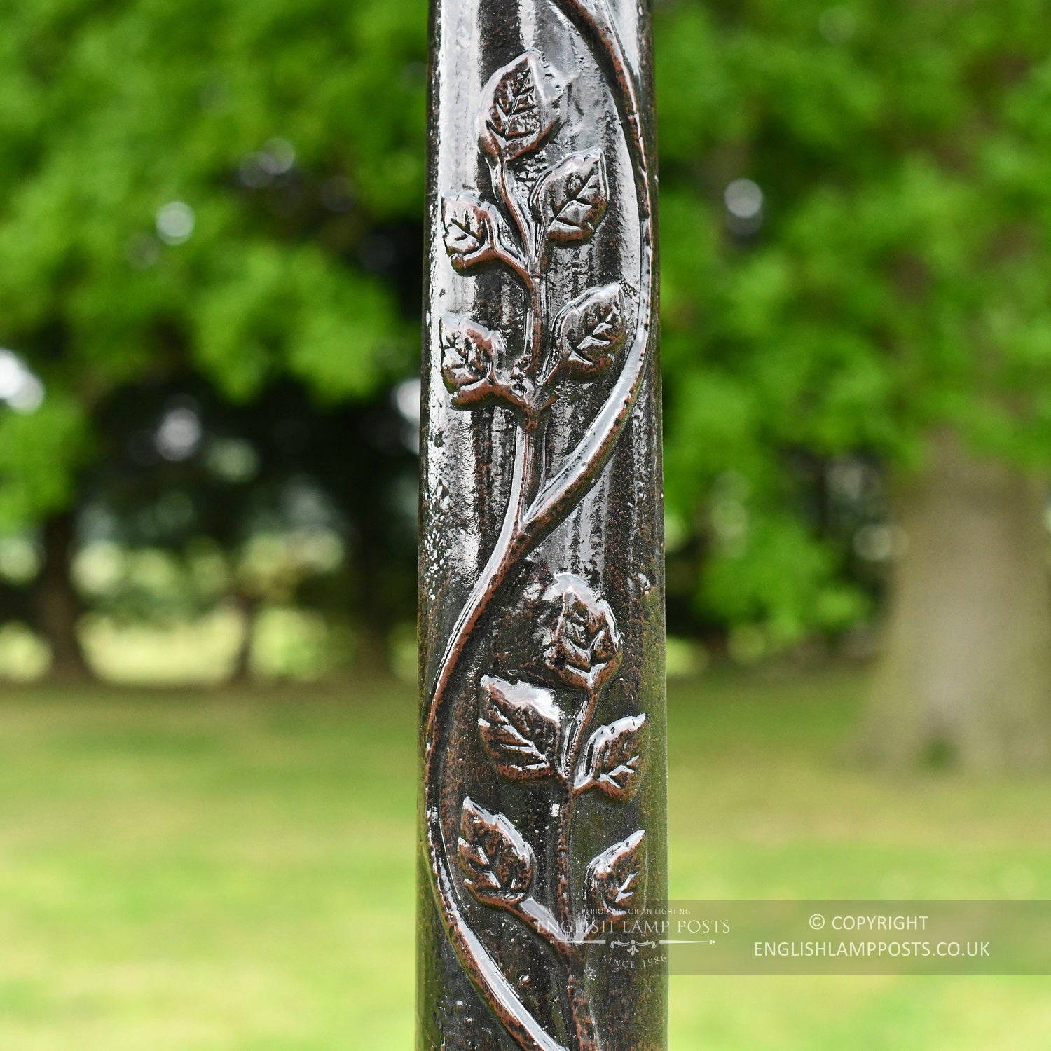 Floral Pattern On Dark Brown Lamp Post Column