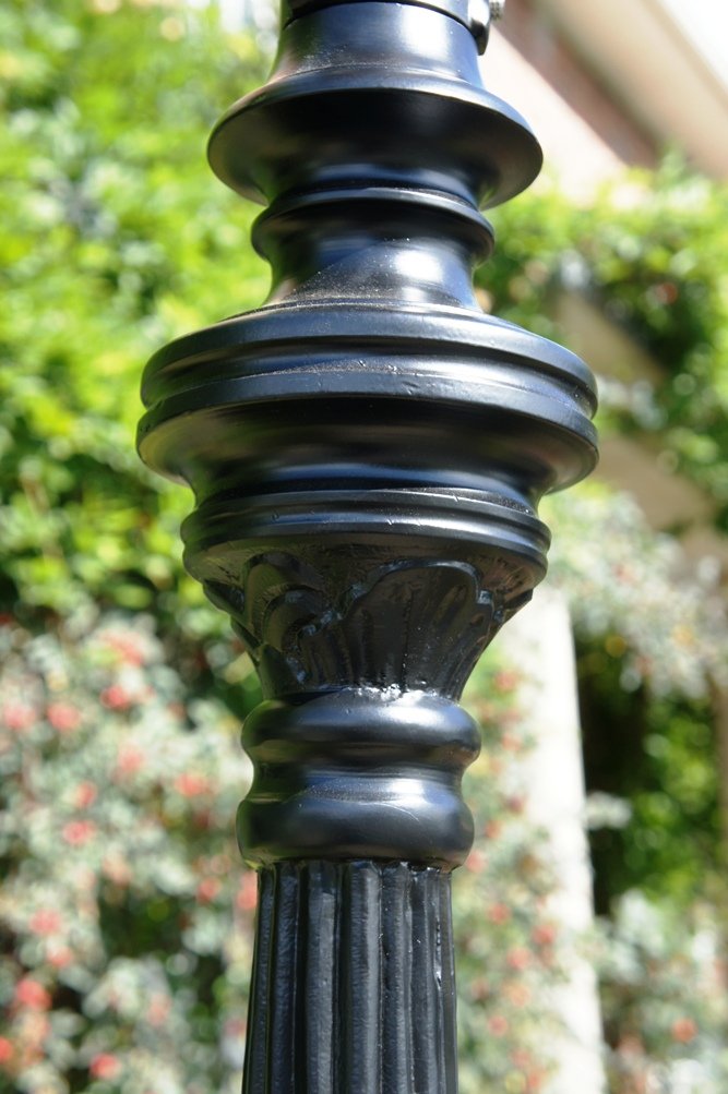 Fluted lamp post detail
