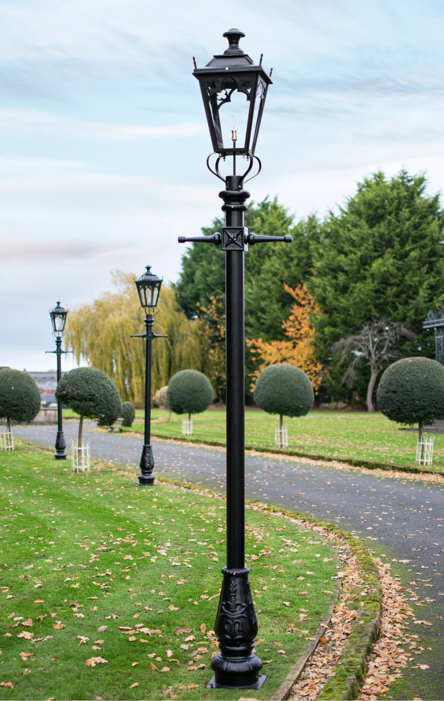 Garden Lamp Post With Gothic Style Black Lantern