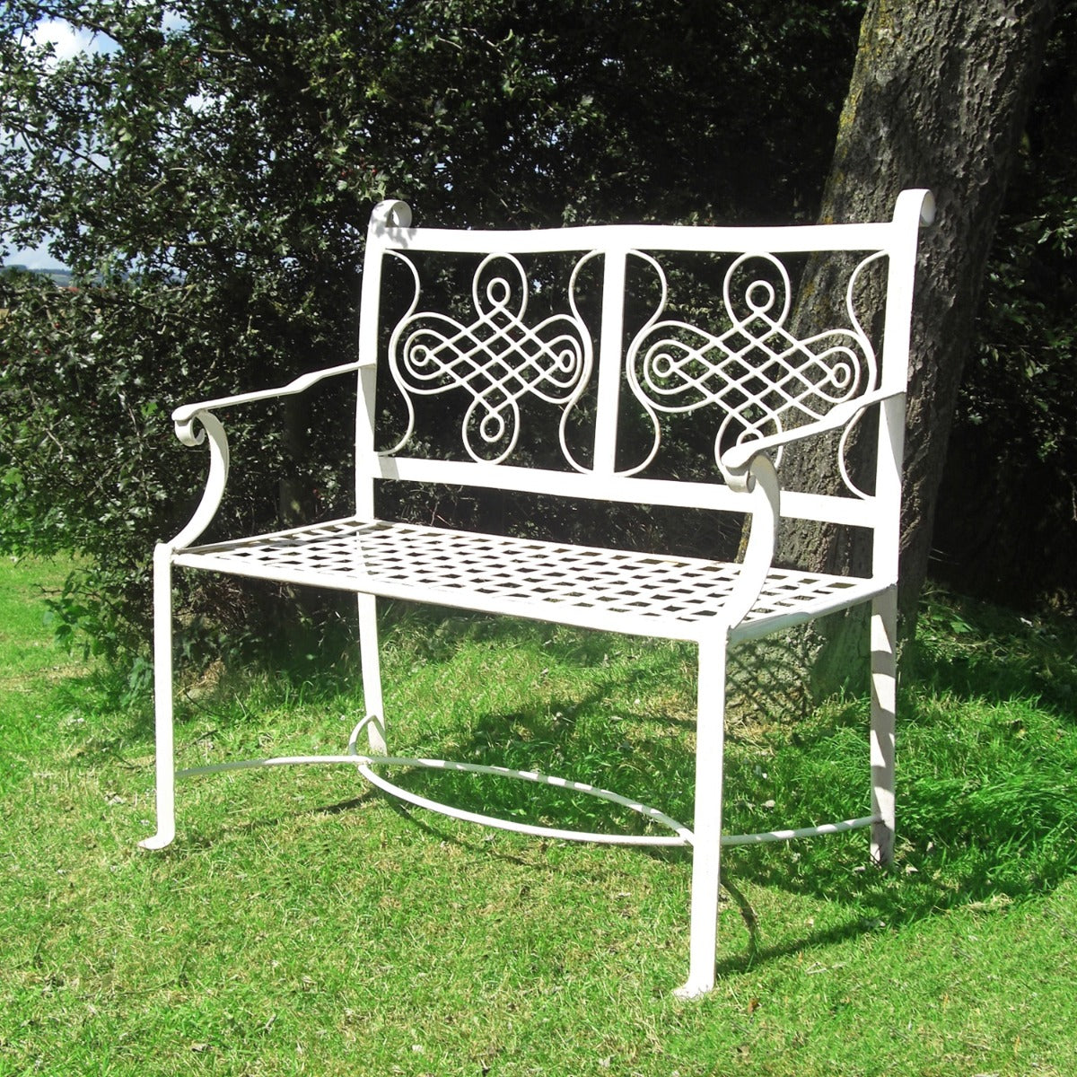 The Devonshire Garden Bench in Antique White 